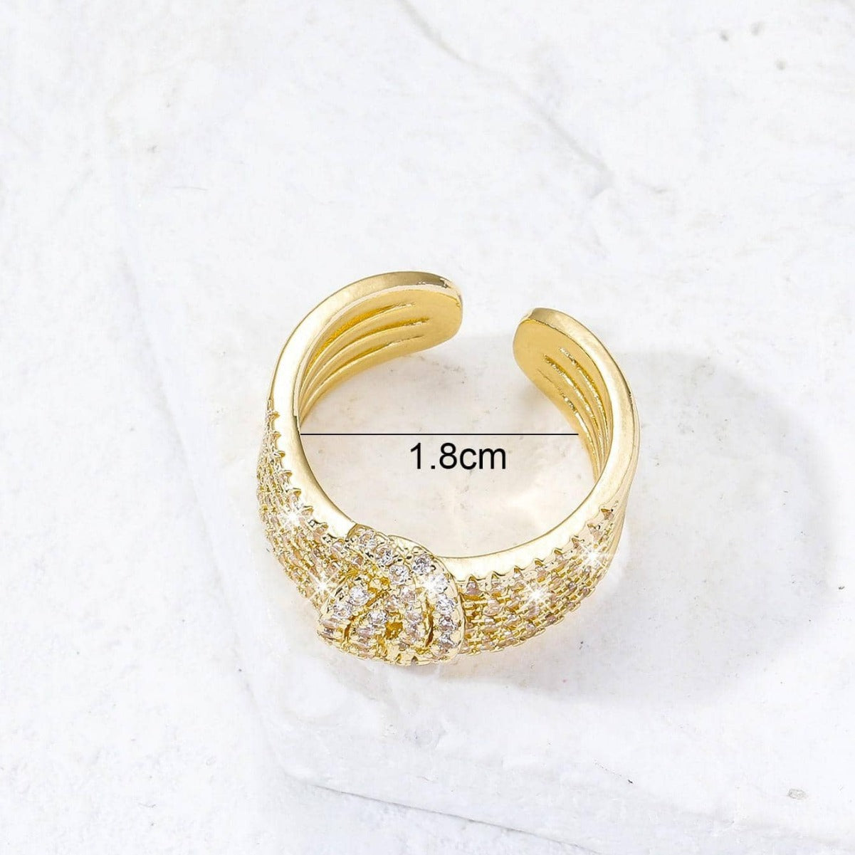 Anello aperto regolabile alla moda da donna con intarsio in zirconi cubici a forma di U geometrica su fascia in rame