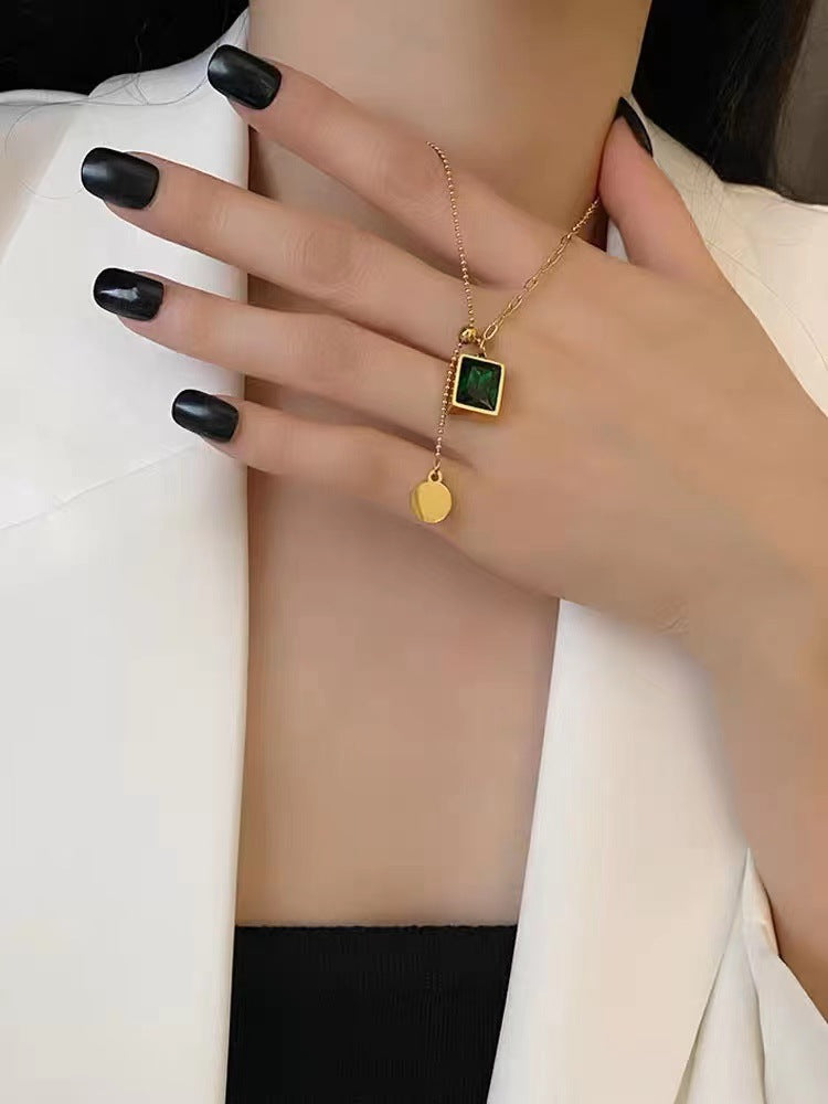 Vintage Emerald Green Geometric Pendant Necklace for Women Adjustable Titanium Steel Snake Chain Minimalist Cold Tone Collar Necklace Summer New