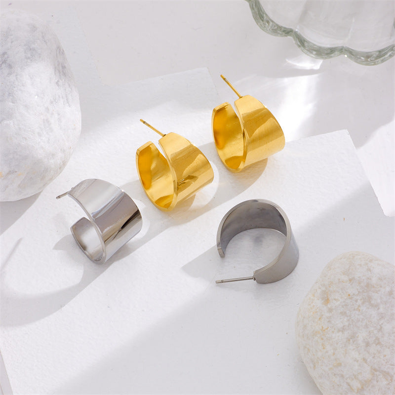 Minimalist Geometric C-Shaped Polished Titanium Steel Stud Earrings for Women with Plated Finish