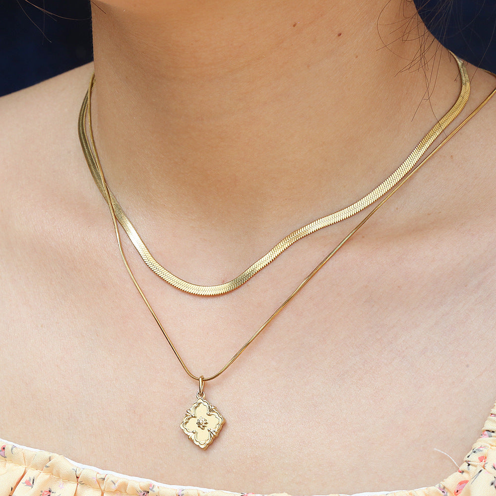 Collana Minimalista Geometrica in Acciaio Inossidabile Placcato Oro 18K Delicata con Catena Serpente per Donna