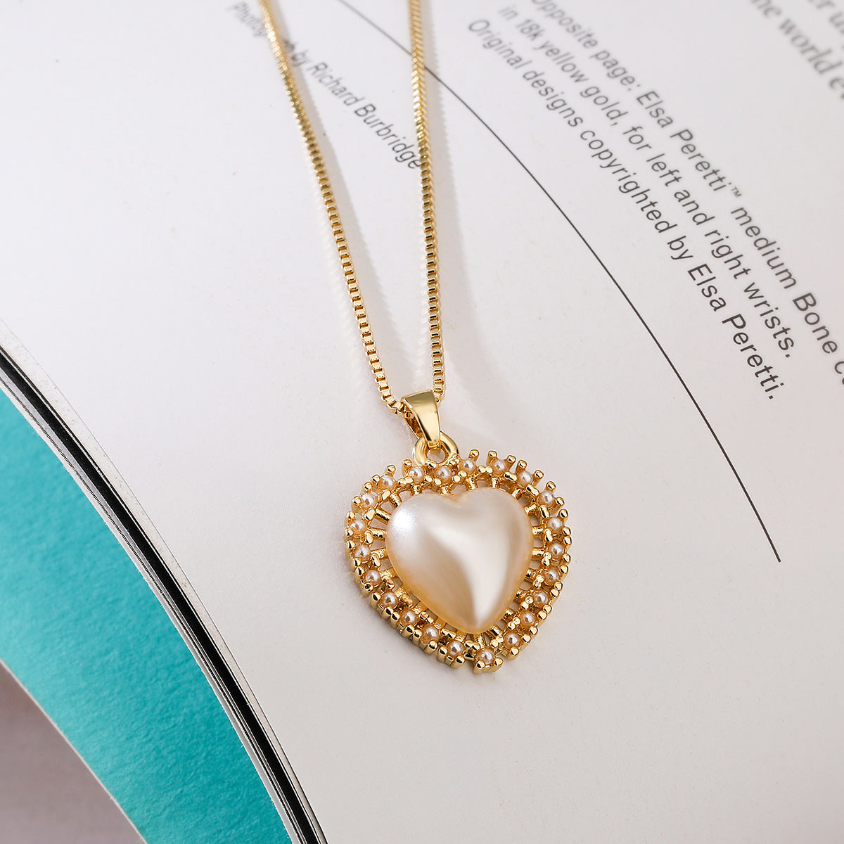 Collana con Pendente a Cuore Minimalista in Rame, Placcata Oro 18K e con Accenti di Zircone per Donna