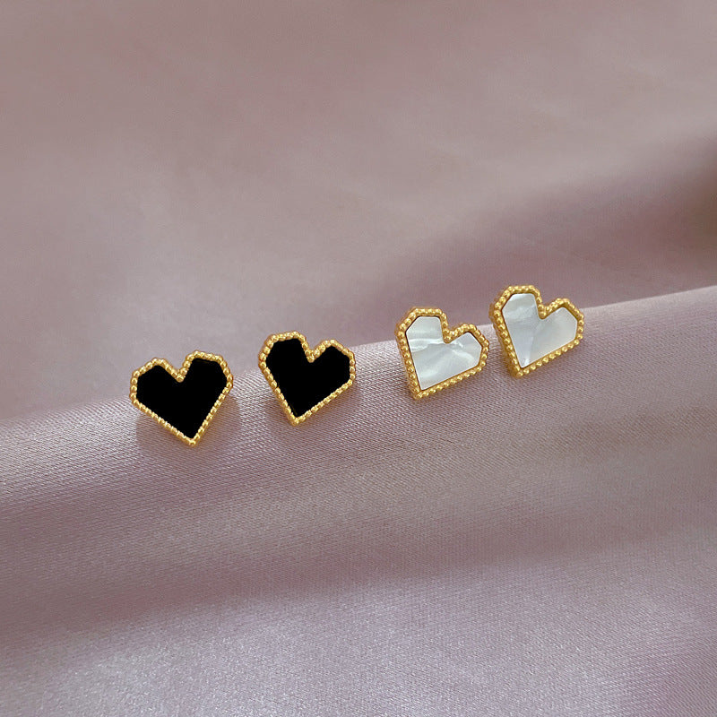 Minimalist Titanium Steel Heart-Shaped Shell Earrings for Women, Electroplated Cold-Tone Fashion Ear Jewelry for Parties and Daily Wear