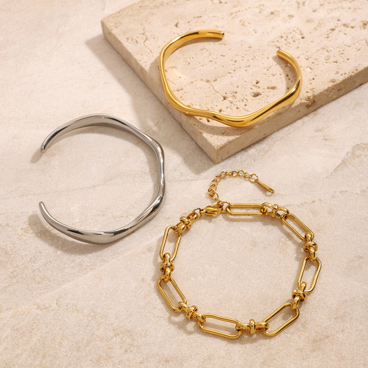 Pulsera Abierta Redonda Geométrica Minimalista Clásica de Acero Inoxidable con Baño de Oro de 18K, Joyería de Moda para Mujer