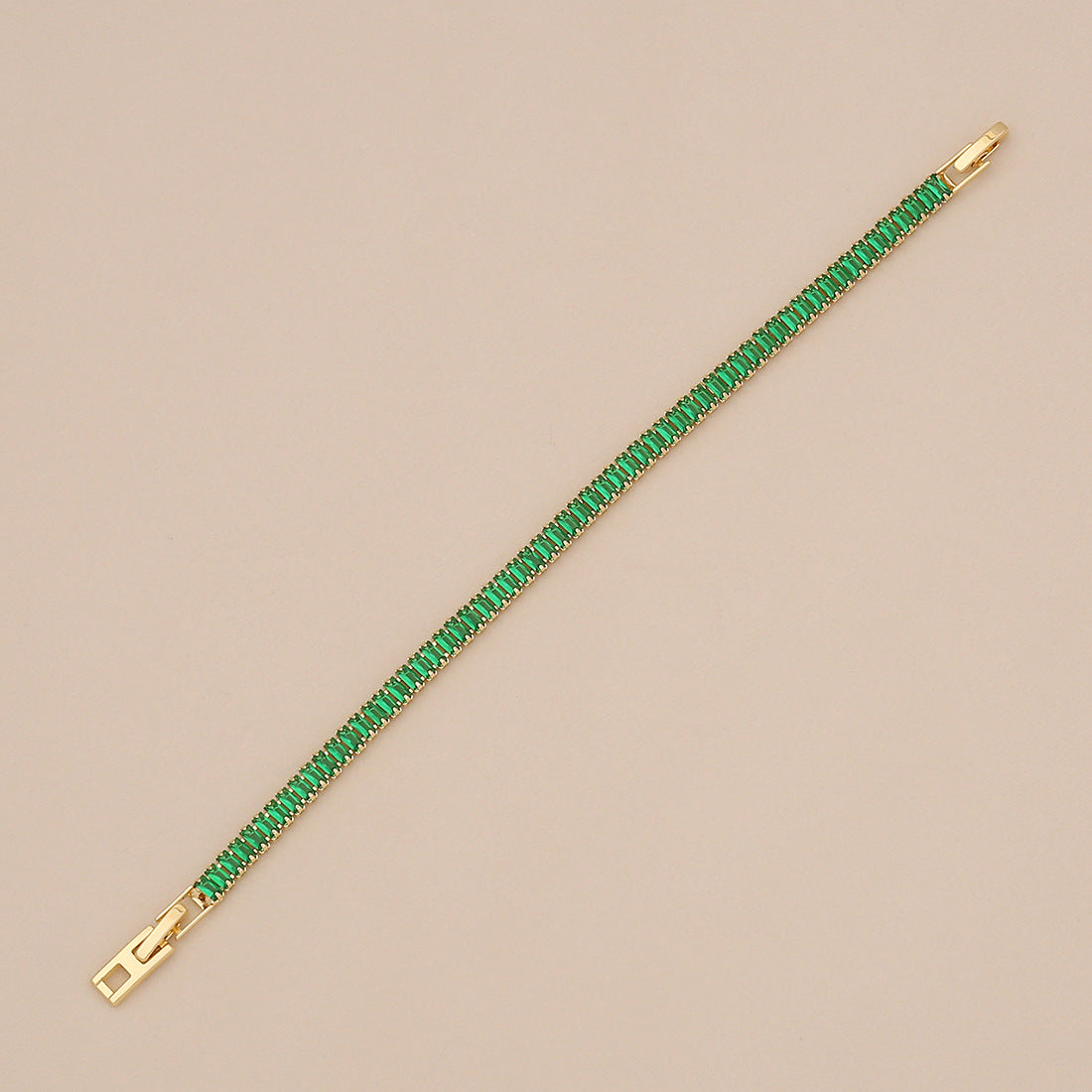Bracciale quadrato geometrico alla moda da donna con zirconi intarsiati, accessorio chic minimalista da ufficio