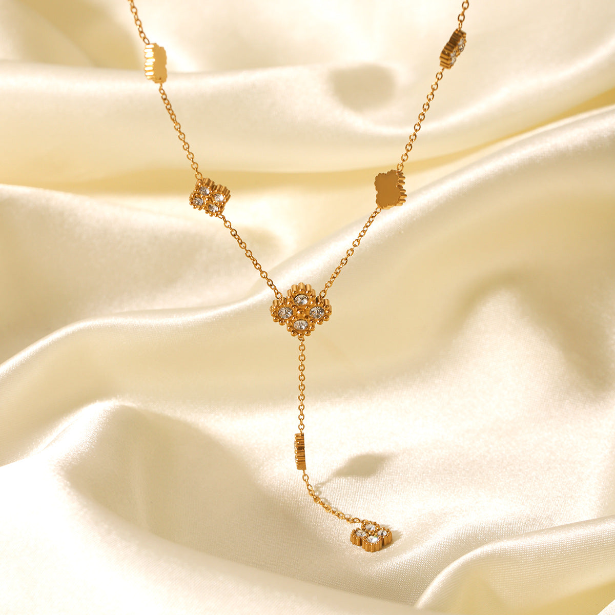 Minimalist 18K Gold Plated Stainless Steel Four-Leaf Clover Rhinestone Y-Necklace for Women