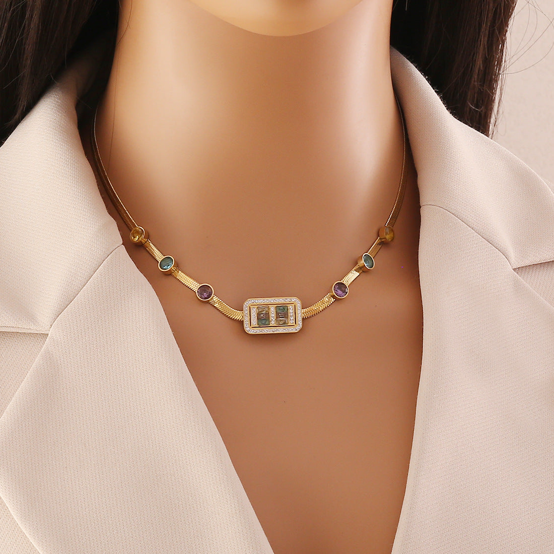 Fashionable Geometric Square Zircon Pendant Necklace for Women in Stainless Steel with Plated Finish