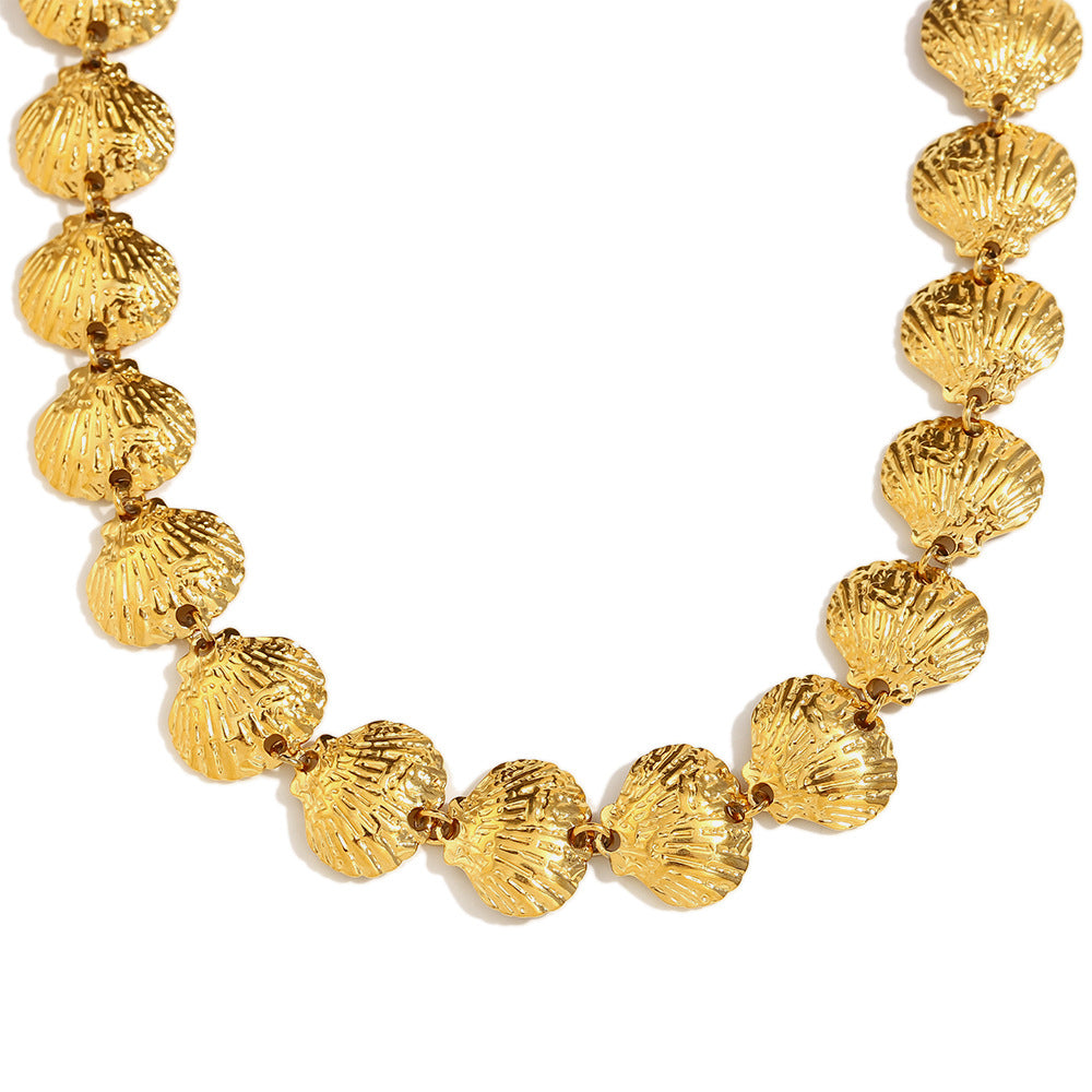 Elegant Vintage-Inspired Scallop Shell Pendant Necklace for Women Stainless Steel with 18K Gold Plating