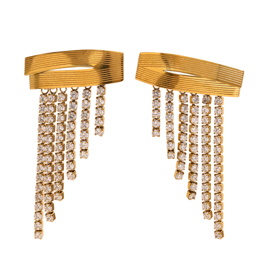 Orecchini a perno geometrici minimalisti in acciaio inossidabile con placcatura in oro 18 carati e nappa lussuosa pendente da donna