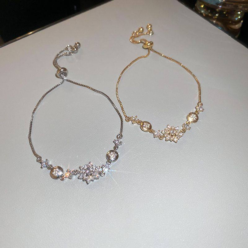 Bracciale in Rame Floreale con Zirconi di Lusso da Donna, Eleganza Minimalista Quotidiana, Gioielli per le Mani