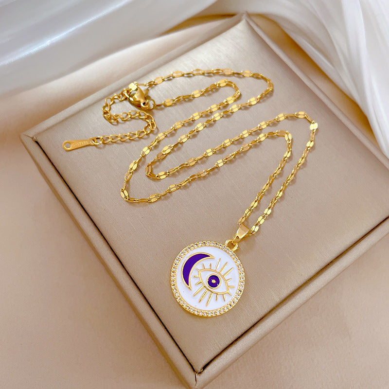 Collar minimalista de mujer con colgante de ojo redondo en acero de titanio con acabado chapado y delicada cadena de medallón