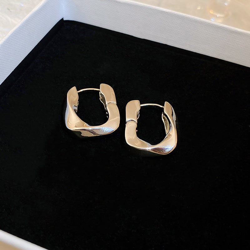 Orecchini a Nappa Geometrici Minimalisti in Metallo Placcato con Perni in Argento Sterling