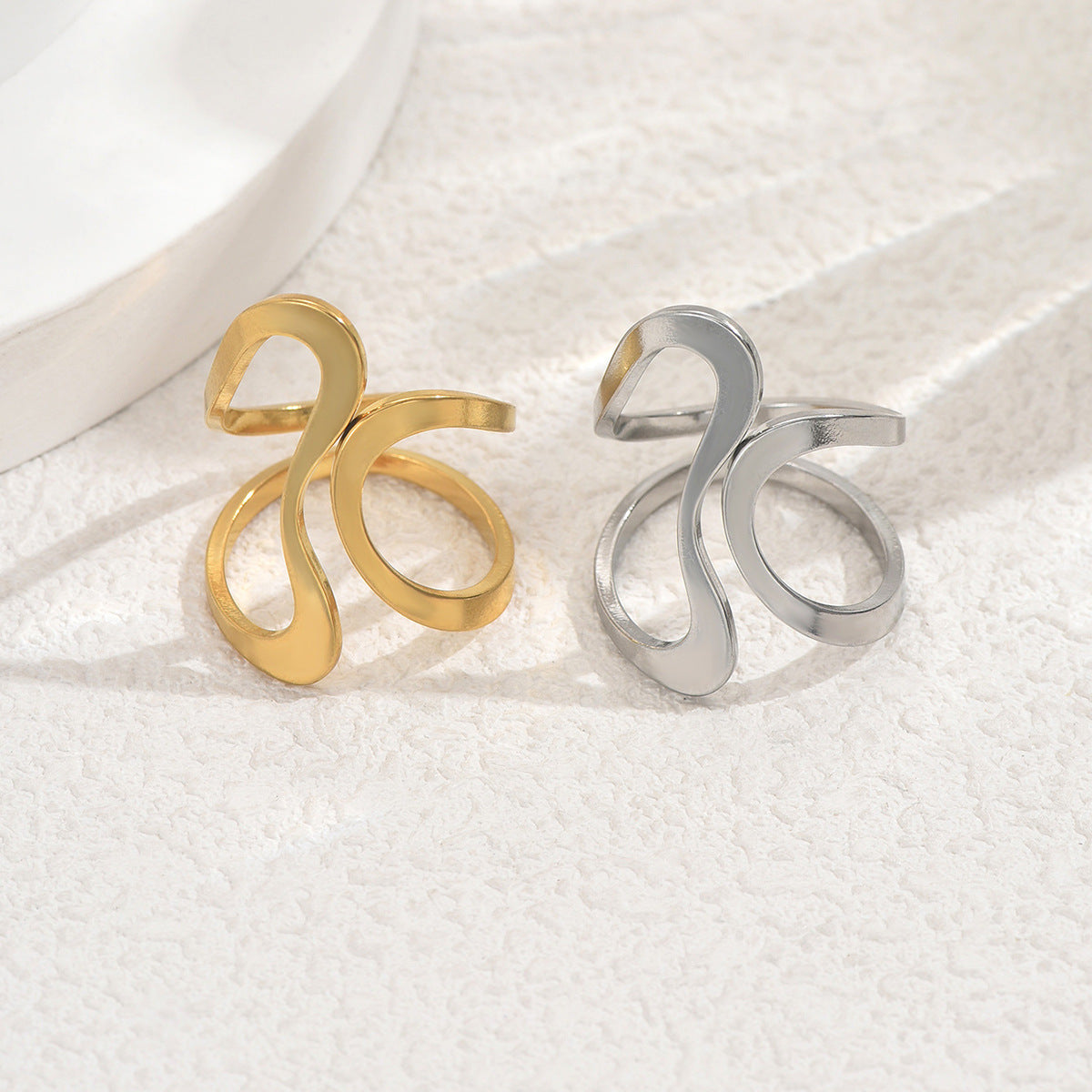 Anillo abierto arrugado geométrico para mujer en cobre con acabado chapado, joyería minimalista de moda