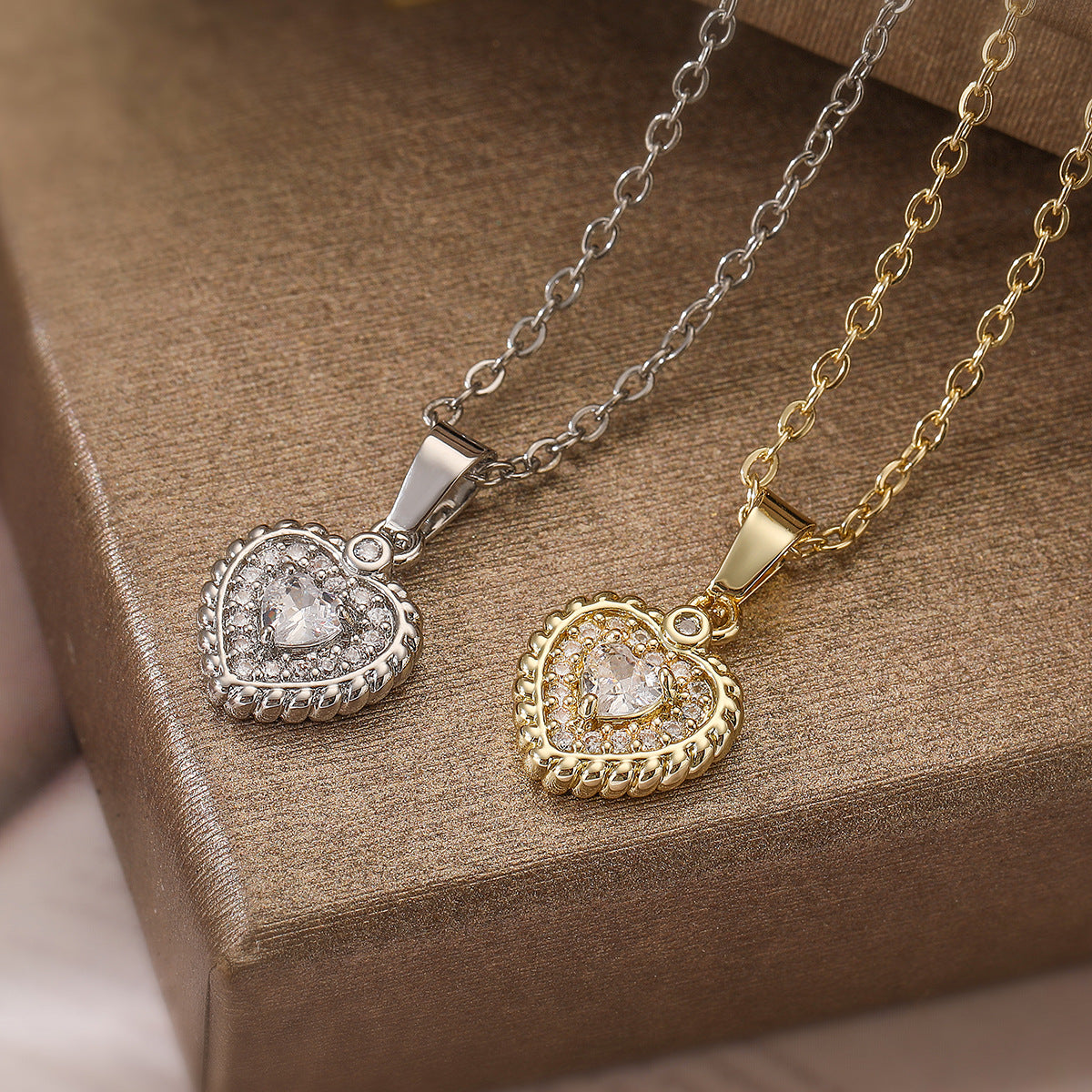 Minimalist Heart-Shaped Copper Necklace with Real Gold Plating and Zircon Inlay for Women