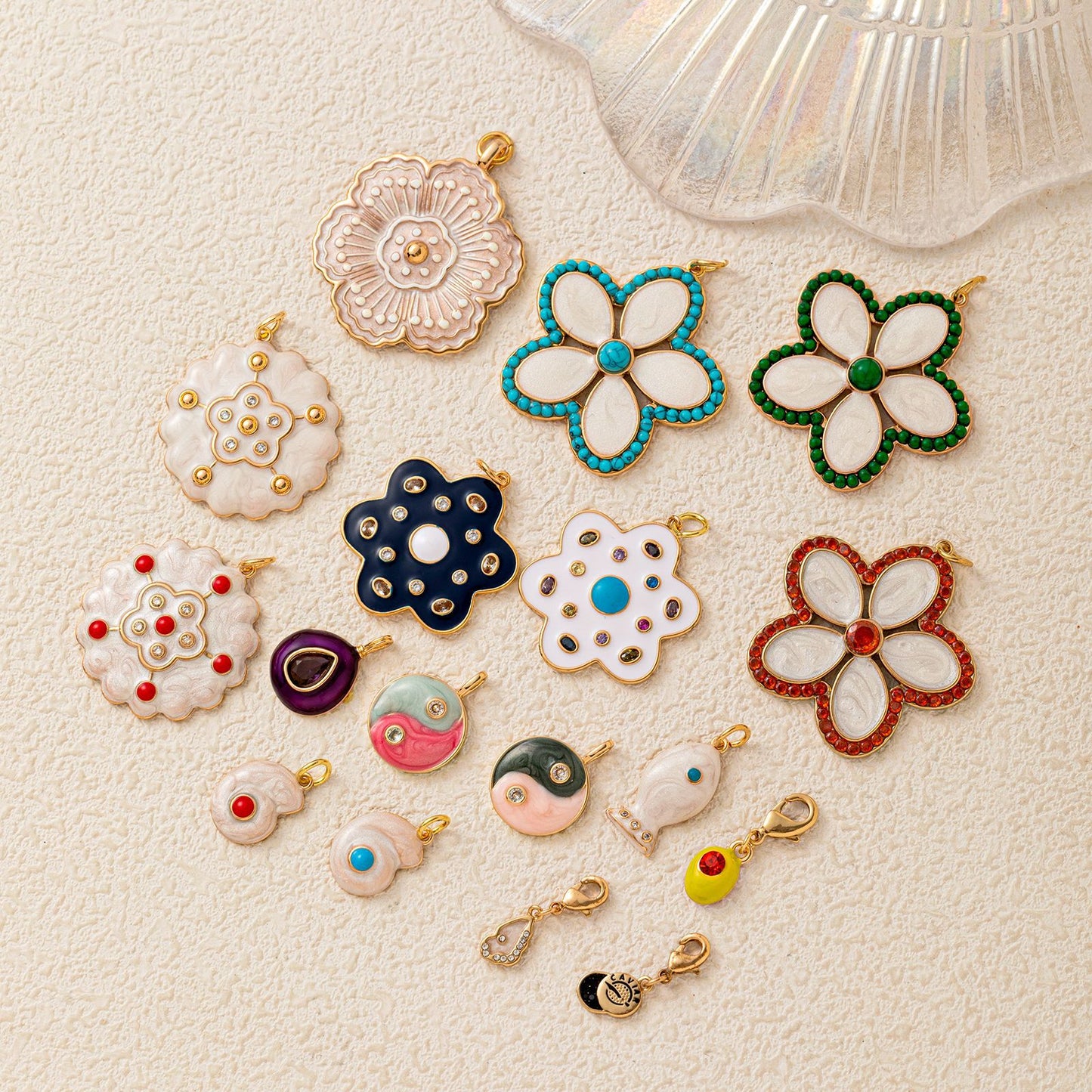 Sweet Round Floral Plant Stainless Steel PVD Pendant Necklace