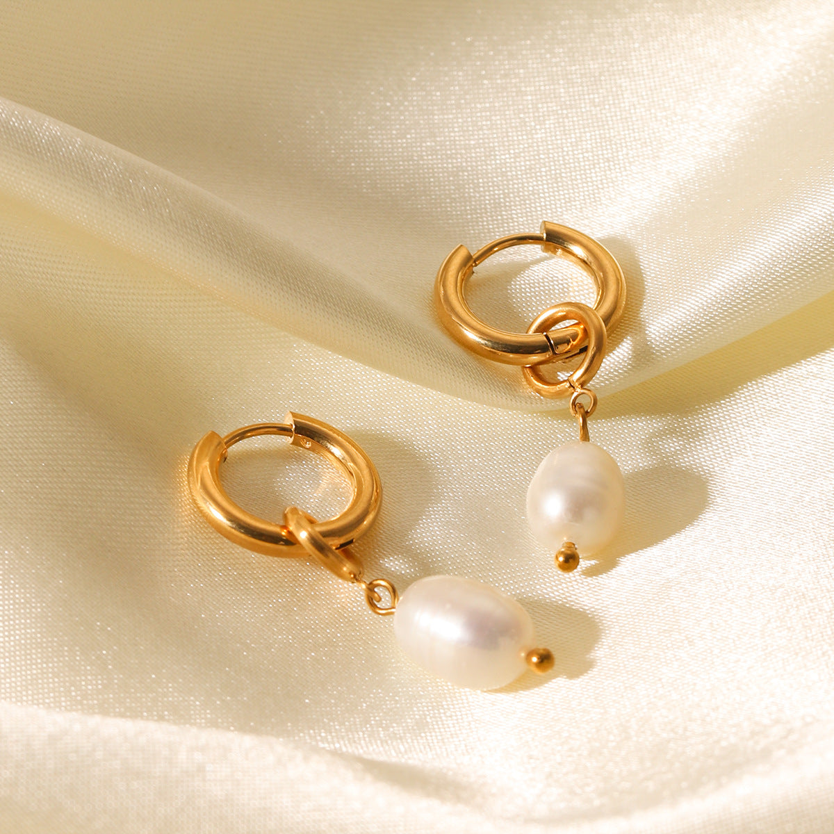 Minimalist Geometric Titanium Steel Hoop Earrings with Freshwater Pearl Accents for Women