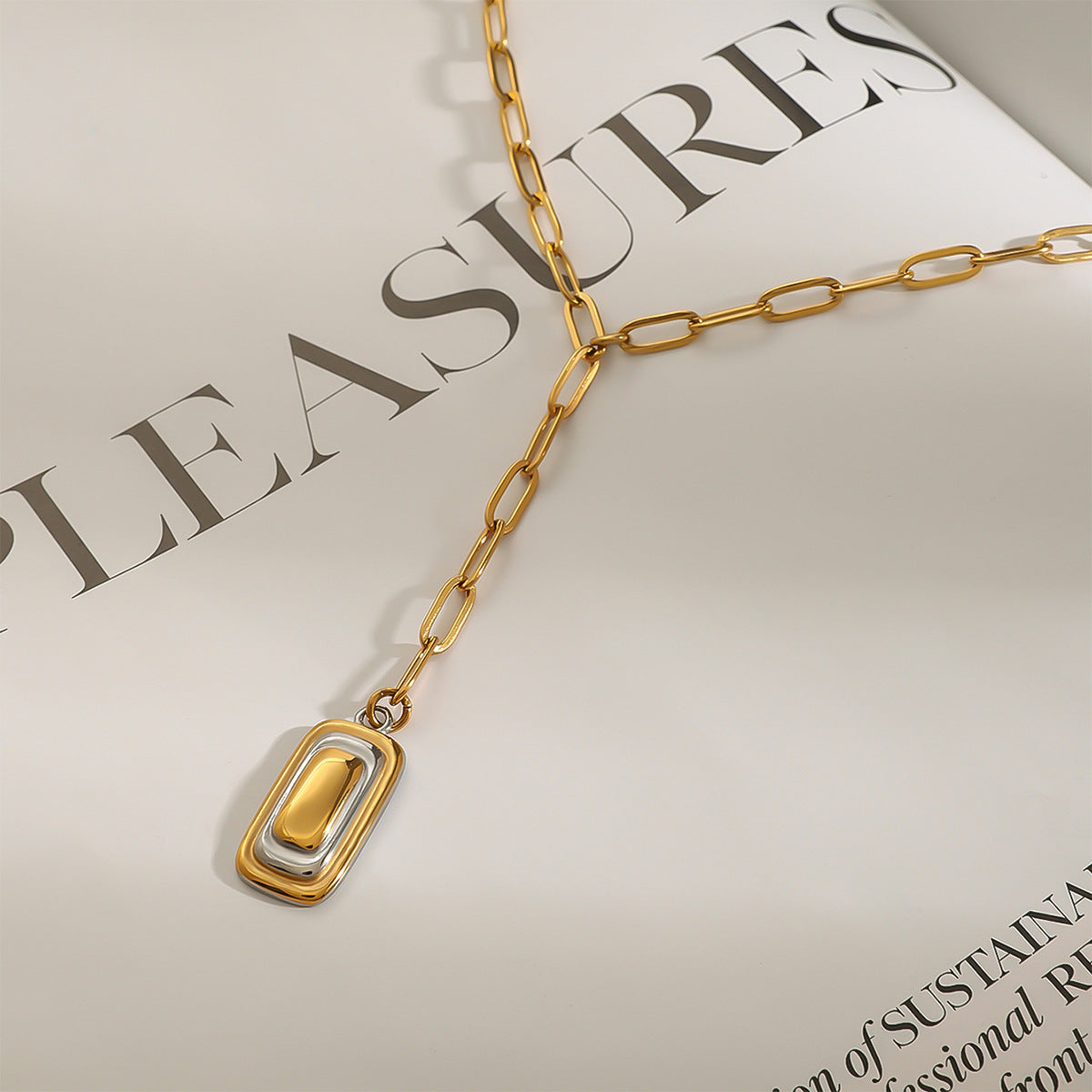 Collar con colgante geométrico de acero inoxidable con baño de oro para mujer, cadena de clavícula minimalista a la moda