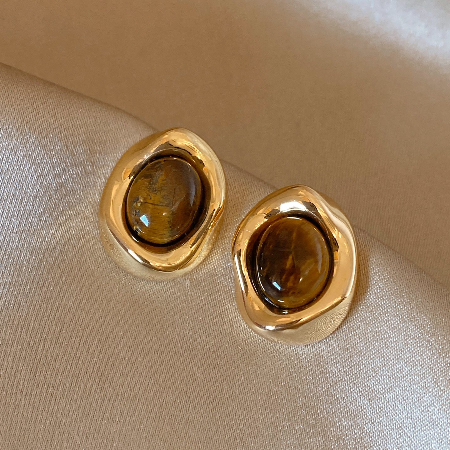 Pendientes de Tachuela de Ojo de Tigre Geométricos Chapados en Cobre para Mujer - Otoño Invierno Retro Minimalista para Uso Diario en la Oficina