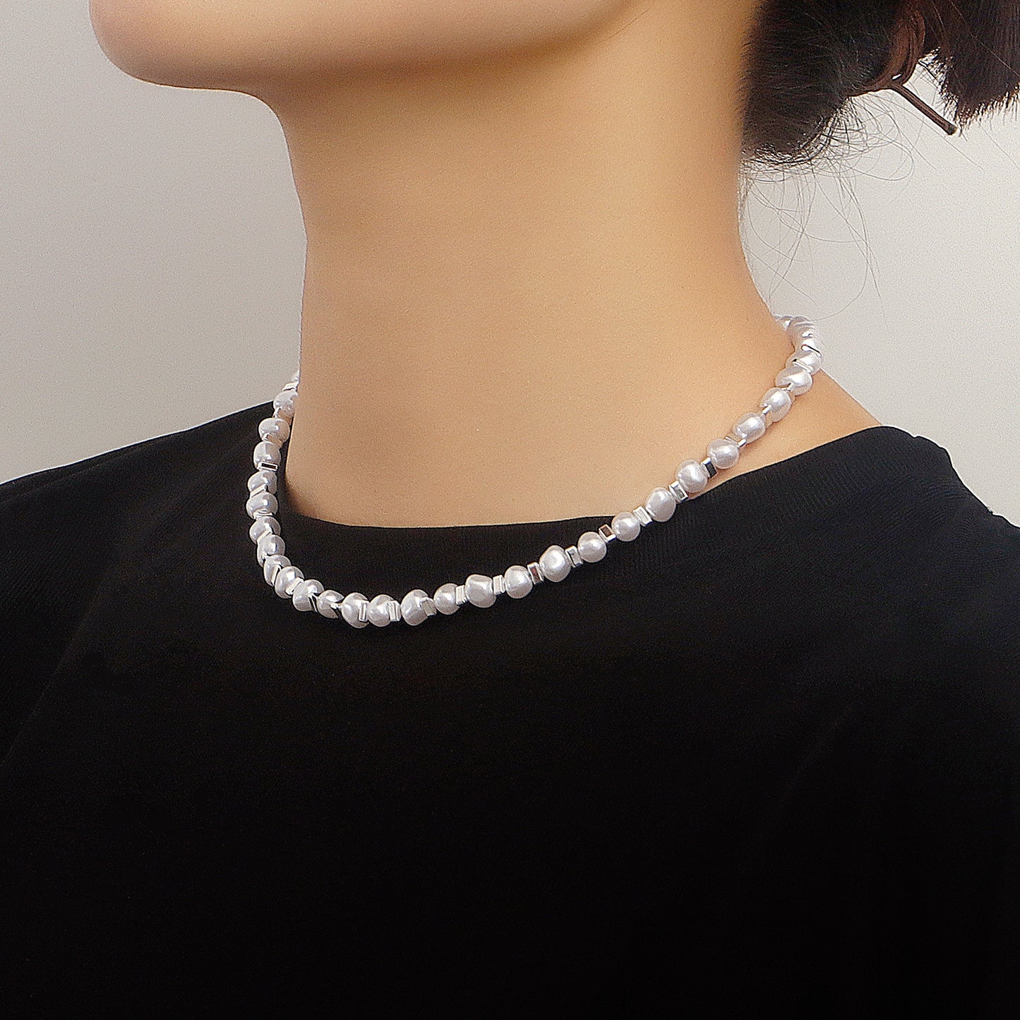 Minimalist Triangular Alloy Necklace for Women with Plated Finish and Geometric Design