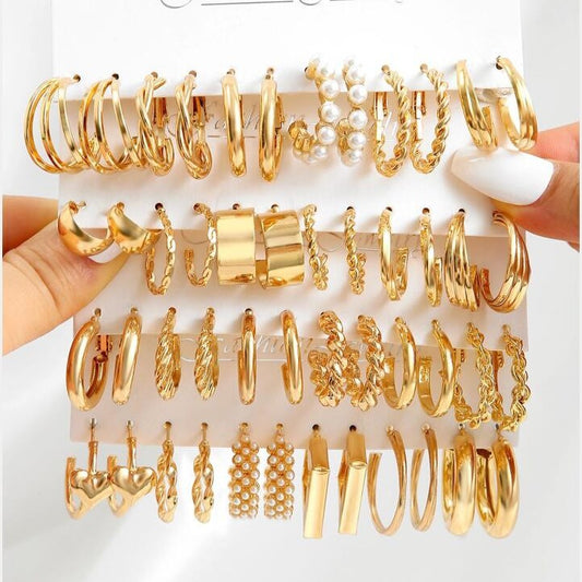 Orecchini a cerchio a C alla moda, geometrici, rotondi, placcati oro in lega di zinco con perni in argento sterling 925