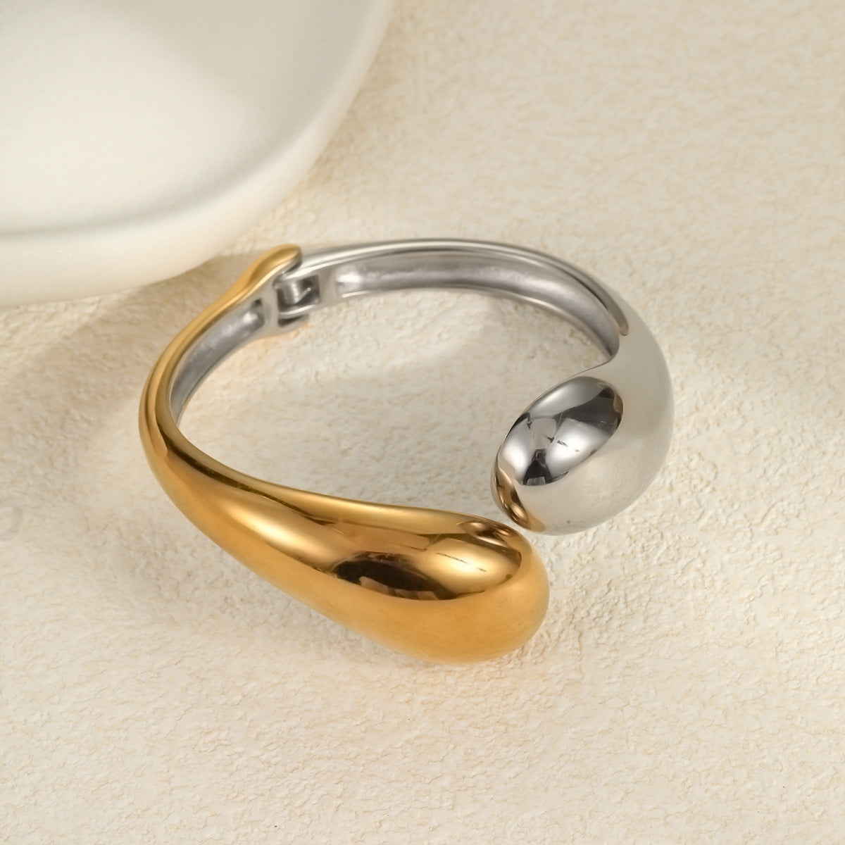 Bracciale geometrico minimalista in acciaio inossidabile con placcatura oro e argento da donna