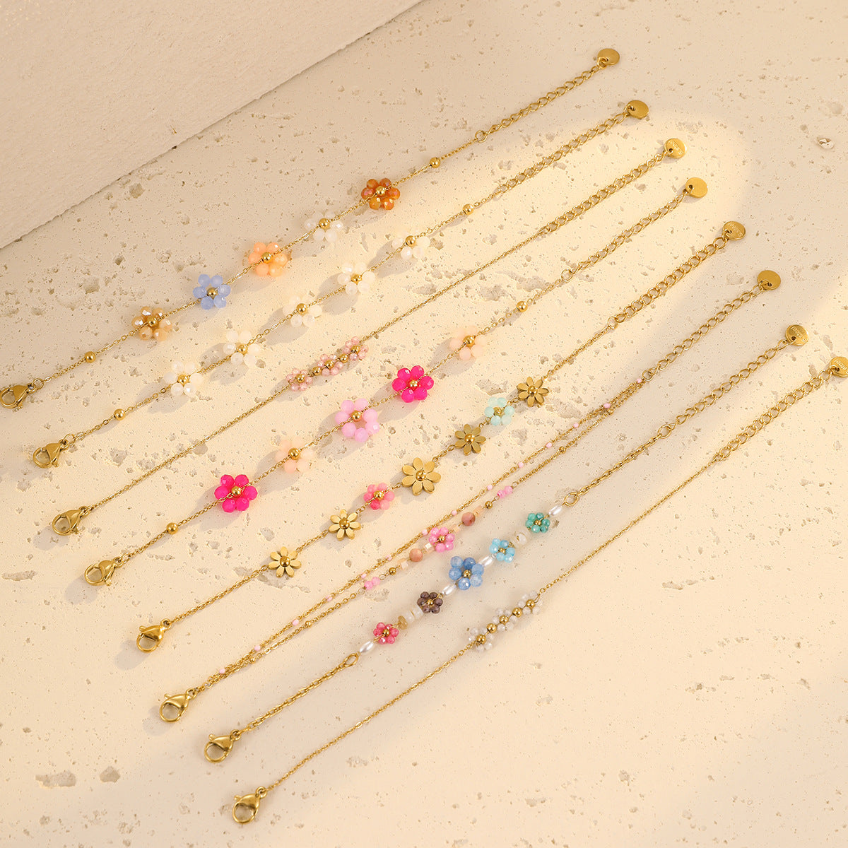 Fashionable Women's Beaded Bracelet with Colorful Flower Charms Stainless Steel Plated for Elegant Casual Wear