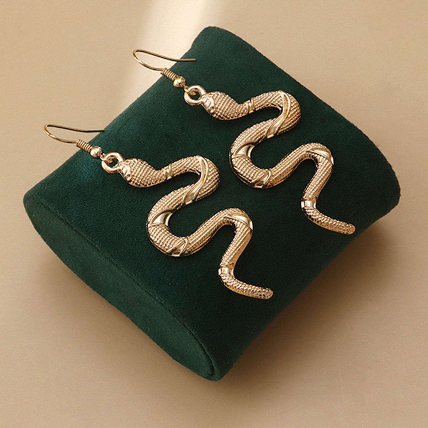 Vintage Snake-Shaped Alloy Ear Cuffs with Electroplated Finish for Women