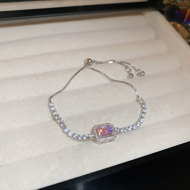 Elegant Heart-Shaped Gold-Plated Zirconia Bracelet for Women with Delicate Luxury Aesthetic