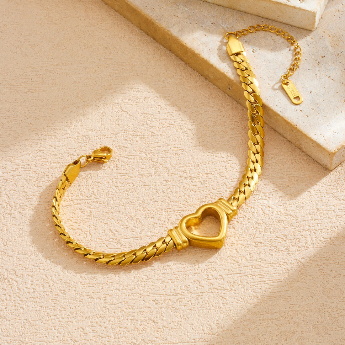 Vintage Elegant Heart Gold Plated Stainless Steel Rope Chain Bracelet for Women