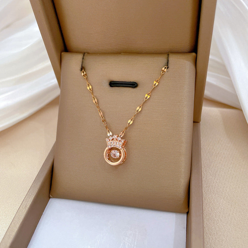 Elegante Collana con Ciondolo a Corona da Donna con Intarsio di Strass su Catena in Acciaio al Titanio, Stile Medaglione a Lunghezza Regolabile