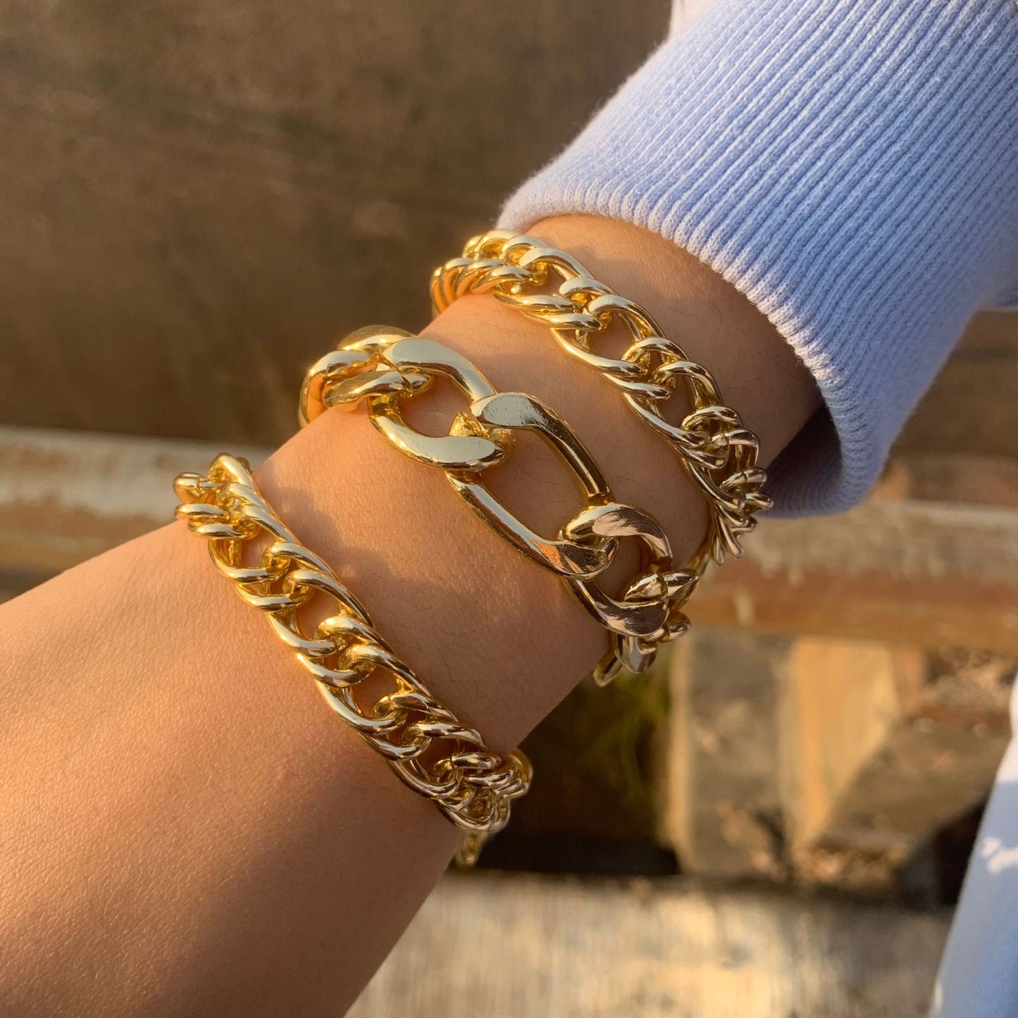 Set di bracciali da donna in alluminio geometrico stile punk con finitura galvanizzata e design a catena a doppia trama