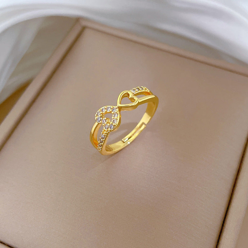 Anello minimalista in ottone placcato oro a forma di cuore con corona per donna