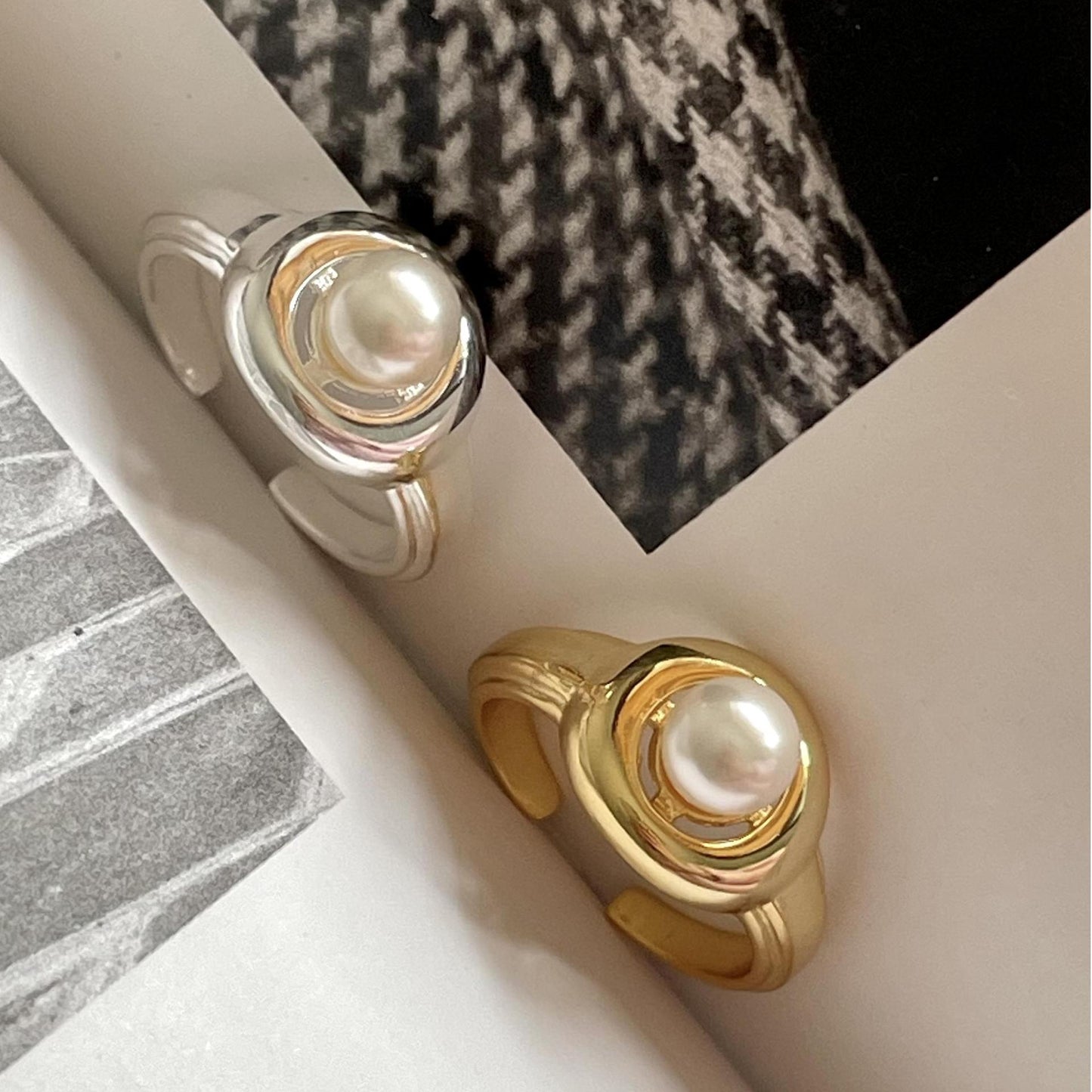 Anello minimalista con perla e nota musicale geometrica in argento sterling 925 da donna