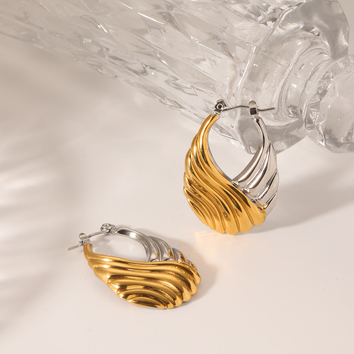 Orecchini a perno da donna geometrici a U in acciaio inossidabile placcati in oro e argento