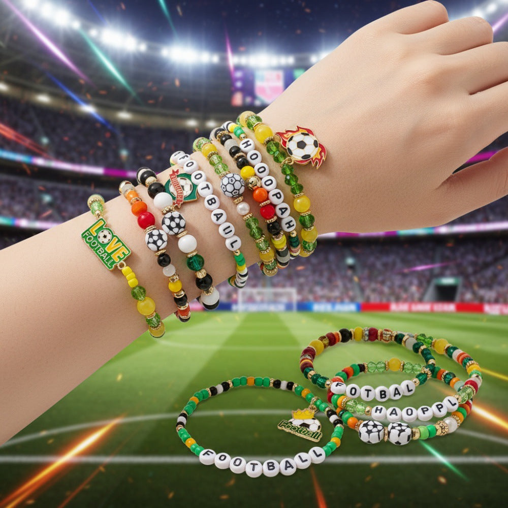 Set di braccialetti unisex geometrici con perline in vetro ed elementi a forma di scarpa da calcio