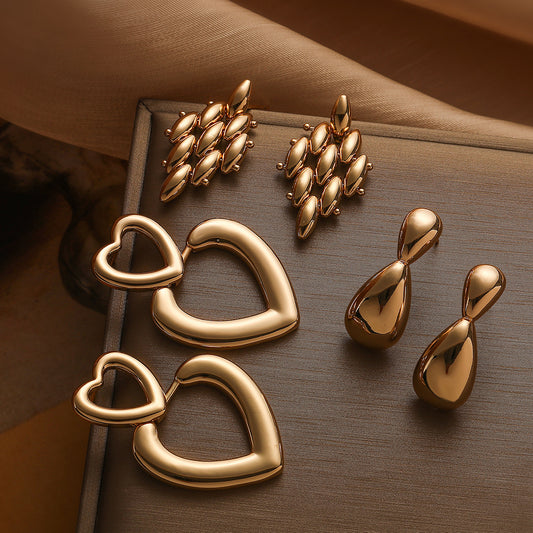 Orecchini a perno geometrici minimalisti in rame con placcatura in oro 18 carati e dettagli micro-pavé da donna