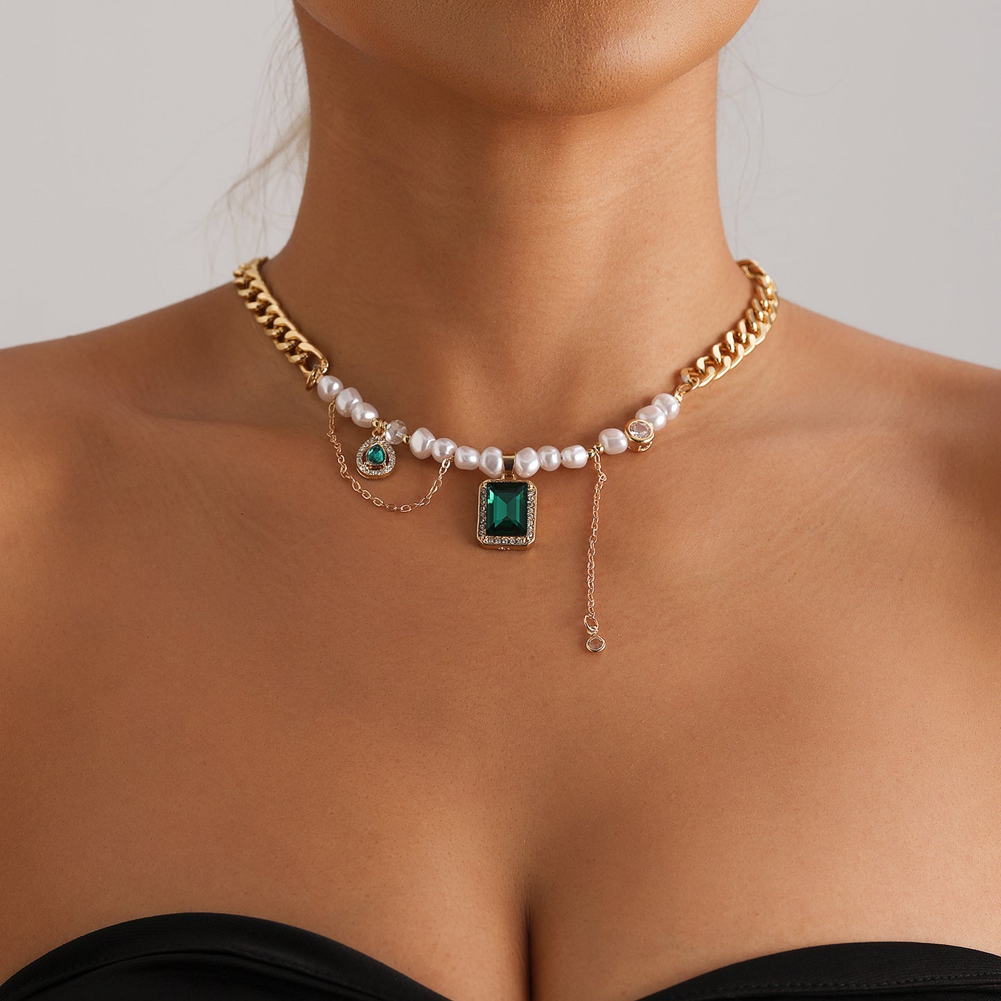 Vintage Ethnic Style Water Drop and Geometric Shape Alloy Pendant Necklace with Plated Finish for Women