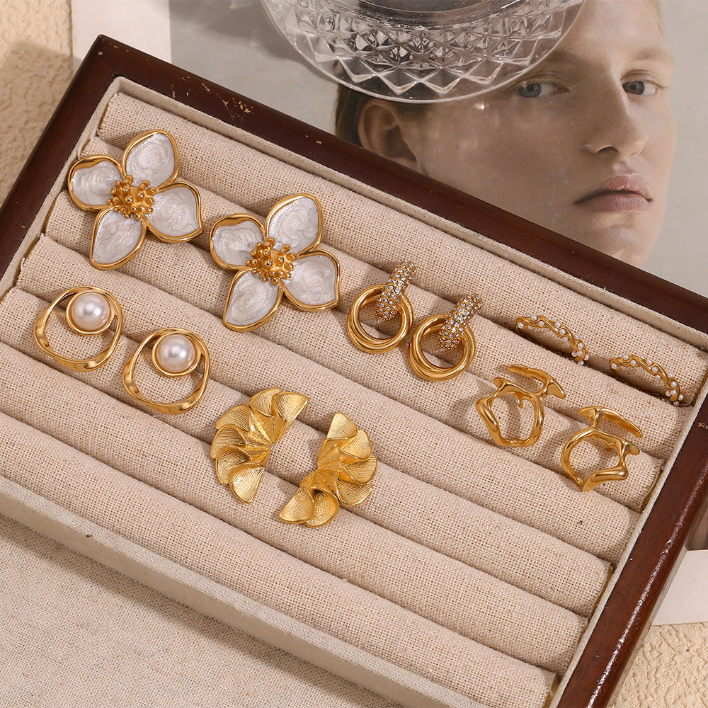 Orecchini a perno da donna minimalisti geometrici a petalo in acciaio inossidabile con placcatura in oro 18K