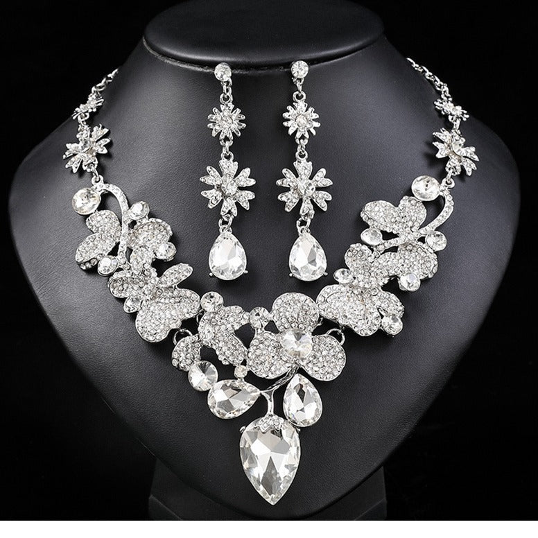 Vintage Leaf-Shaped Alloy Necklace Set with Rhinestone Inlay and Gold Plating for Women Formal Evening Wear