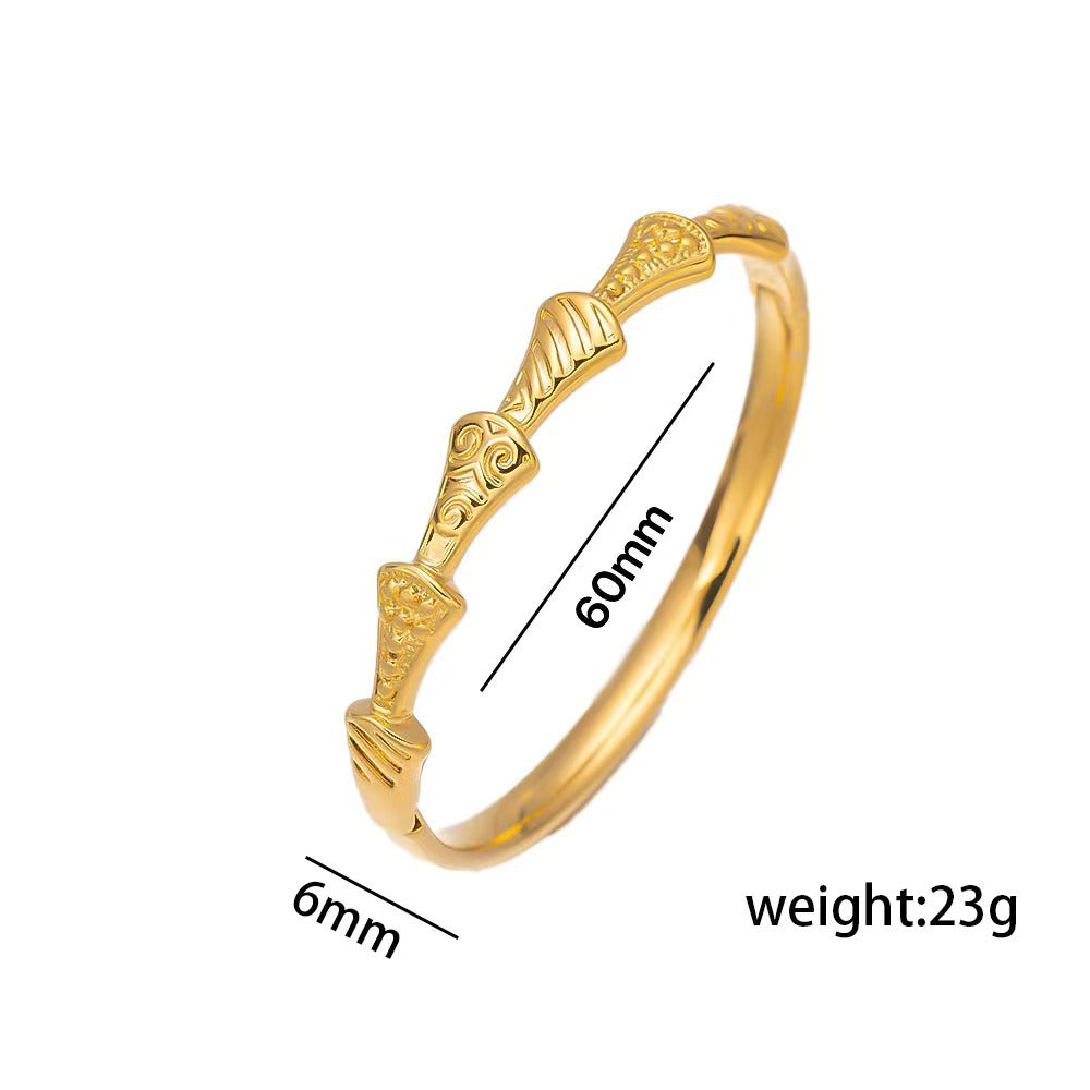 Pulsera para mujer de acero de titanio chapada al vacío con falda en forma de abanico, de lujo minimalista