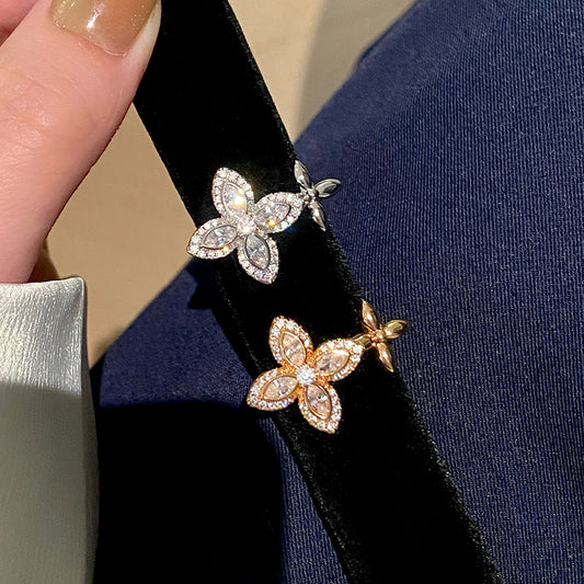 Elegante Anello Aperto Floreale in Stile Francese da Donna Realizzato in Rame con Intarsio di Zirconi, Anello di Lusso Minimalista per Indice