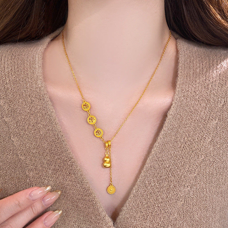 Cartoon Style Gourd-Shaped Alloy Pendant Necklace with Imitation Pearl Chain for Women and Men, Fresh and Sweet Fashion Accessory