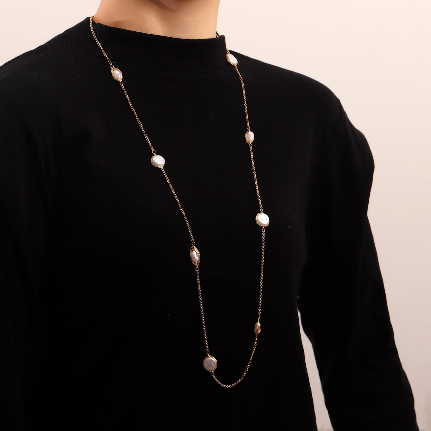 Minimalist Geometric Alloy Pendant Necklace with Gold Plating for Women Locket Chain Style Layered Collarbone Jewelry