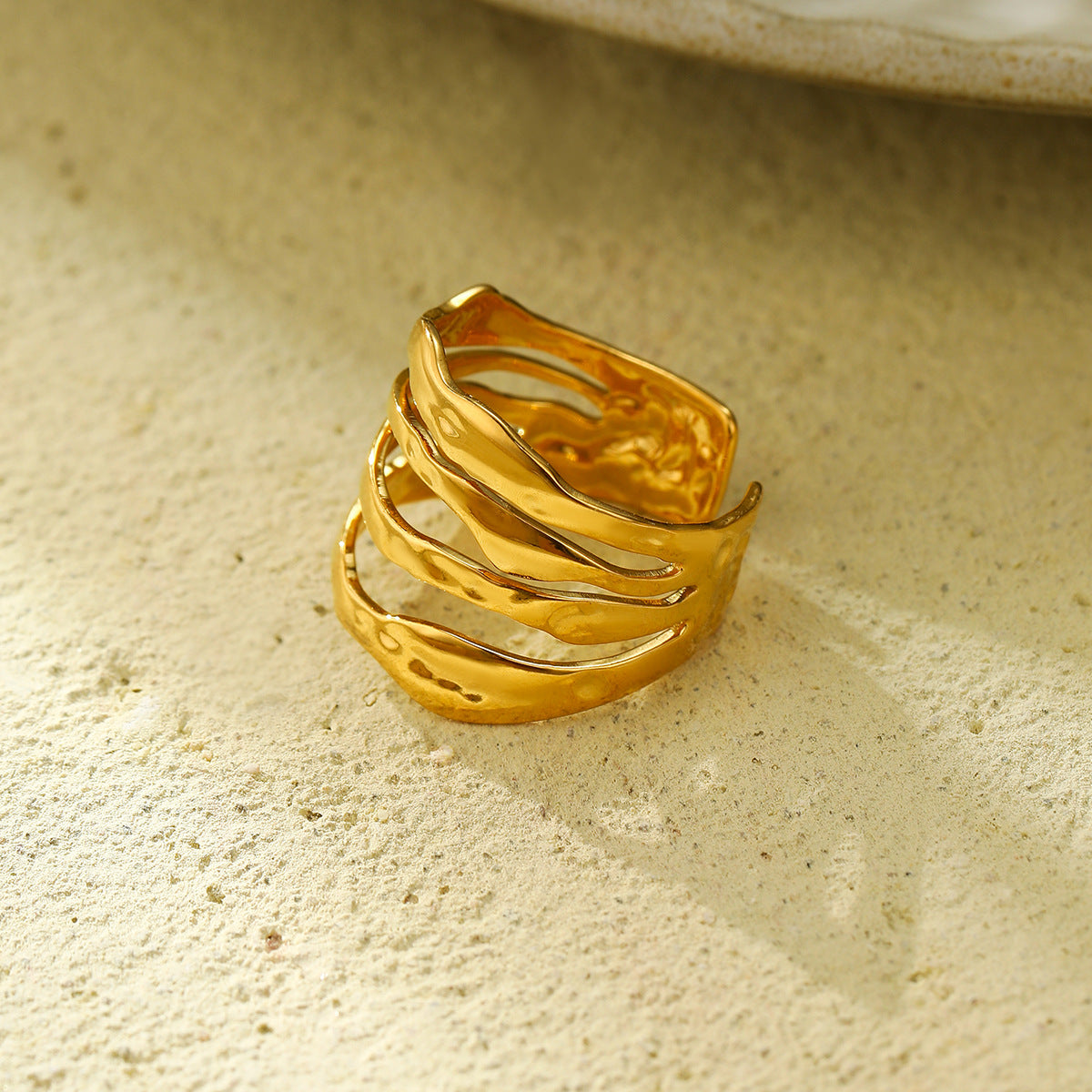 Anello regolabile geometrico irregolare minimalista da donna in acciaio inossidabile con finitura galvanizzata