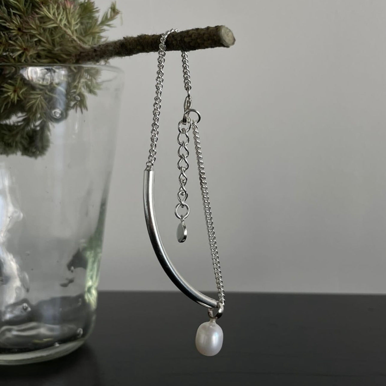 Bracciale Minimalista Geometrico con Perle in Argento Sterling S925 da Donna