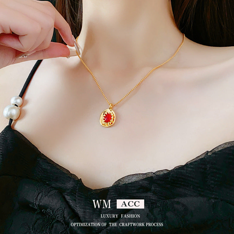 Collana con Ciondolo Ovale Vintage da Donna con Design Geometrico, Base in Rame e Finitura Galvanizzata, Catena Minimalista per Clavicola