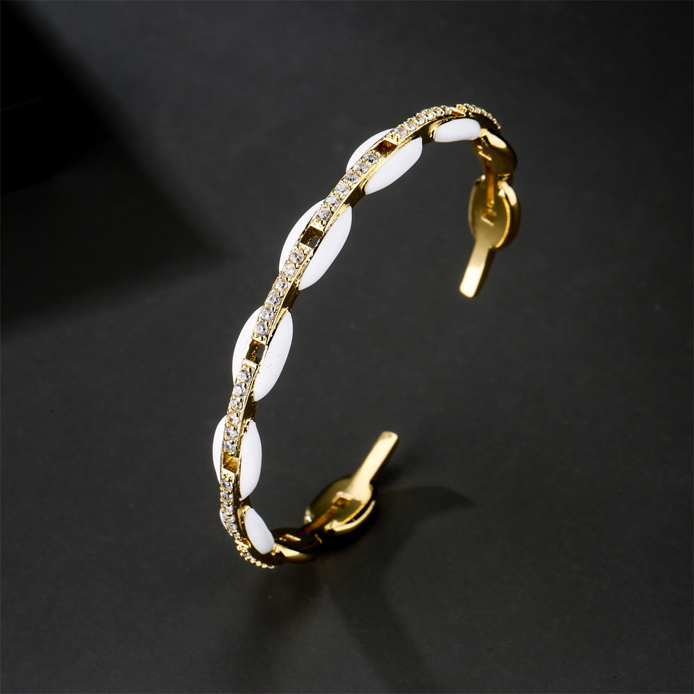 Minimalist Brass Micro-Inlay Drip Oil Pig Nose Bracelet