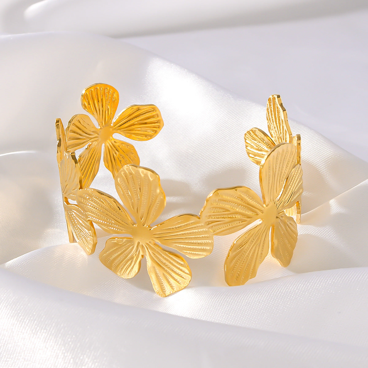 Bracciale con petali di fiori in acciaio inossidabile placcato oro 18 carati personalizzato stile Instagram per donna