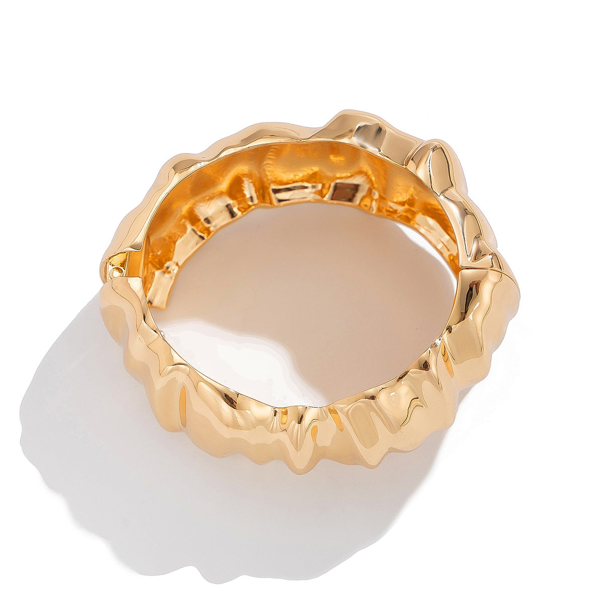 Bracciale rigido da donna in metallo con design geometrico e finitura elettrolitica, stile vintage