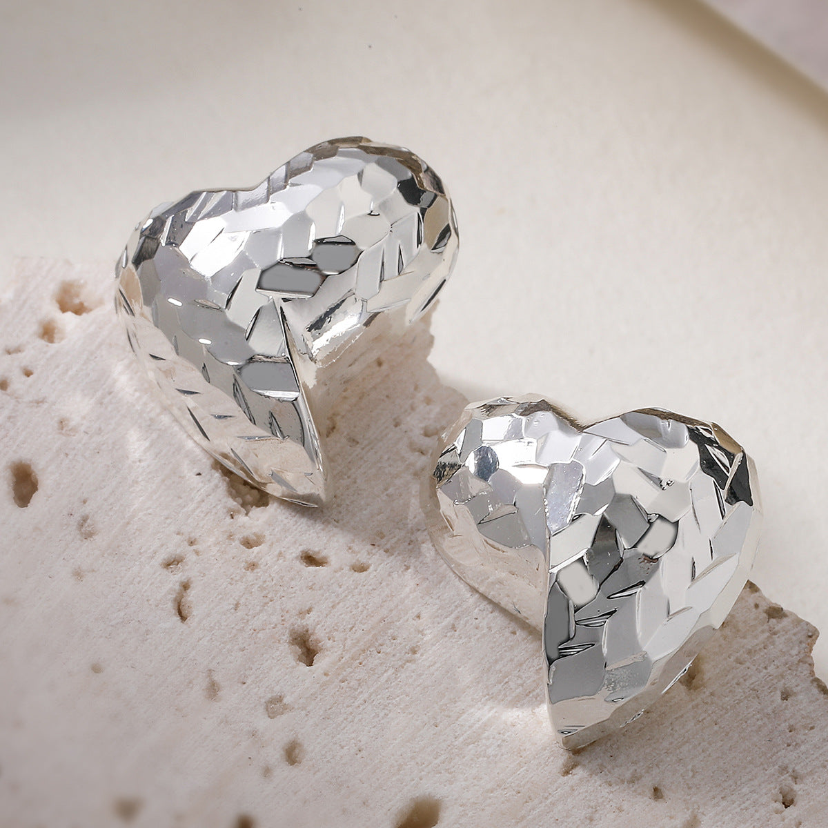 Elegant 18K Gold Plated Brass Heart Stud Earrings for Women