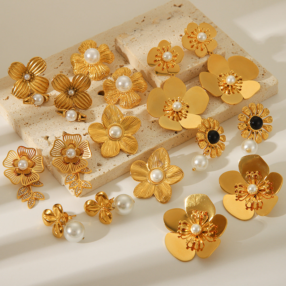 Vintage French Style 18K Gold Plated Stainless Steel Flower Pearl Stud Earrings for Women